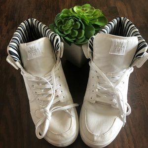 Supra White Canvas Hightops